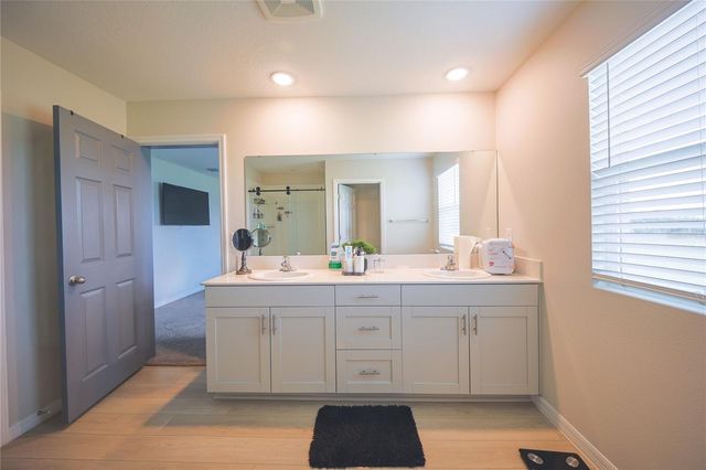 7917 PEACE LILY AVENUE, Wesley Chapel, FL 33545