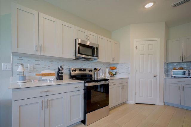 7917 PEACE LILY AVENUE, Wesley Chapel, FL 33545