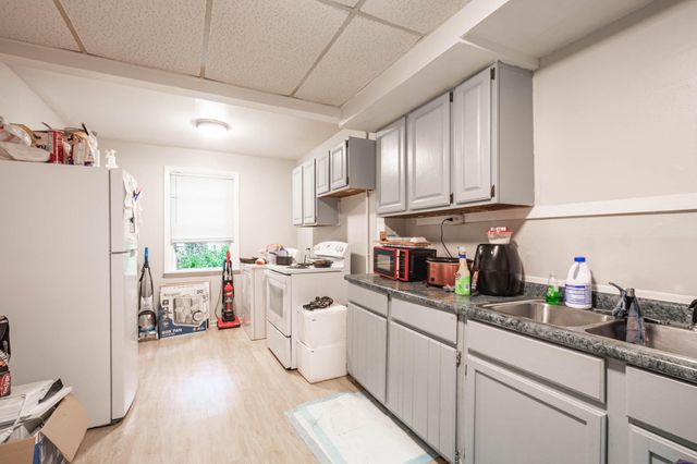 98 23rd Street S, Battle Creek, MI 49015