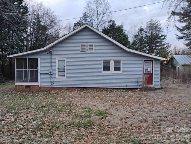 229 Friendship Drive, Ellenboro, NC 28040