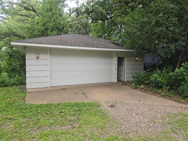 5740 Golden Valley Road, Golden Valley, MN 55422