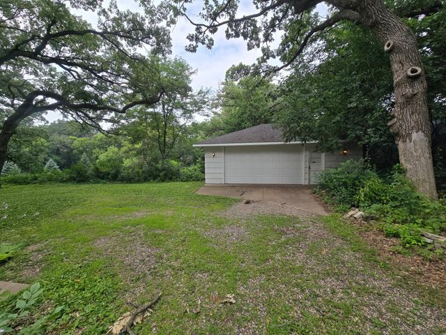 5740 Golden Valley Road, Golden Valley, MN 55422