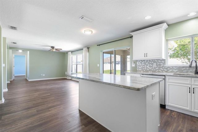 27 Wood Arbor Lane, Palm Coast, FL 32164
