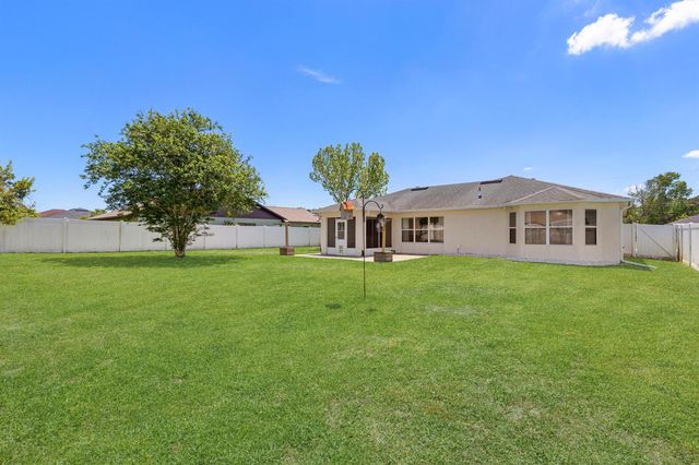 27 Wood Arbor Lane, Palm Coast, FL 32164