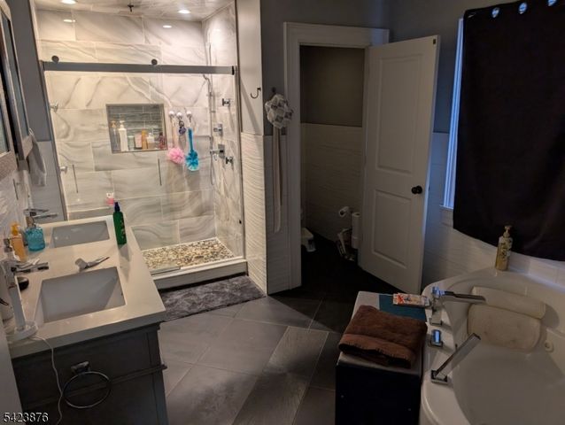 833 Salem Ave, Hillside Twp., NJ 07205