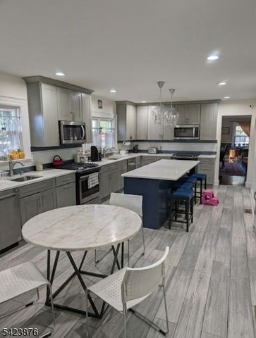 833 Salem Ave, Hillside Twp., NJ 07205