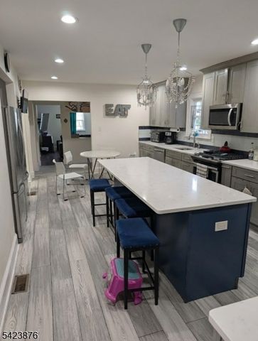 833 Salem Ave, Hillside Twp., NJ 07205