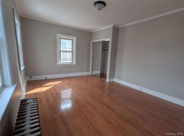 89-32 208th Street, Queens Village, NY 11427