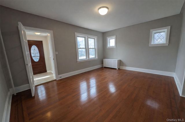 89-32 208th Street, Queens Village, NY 11427