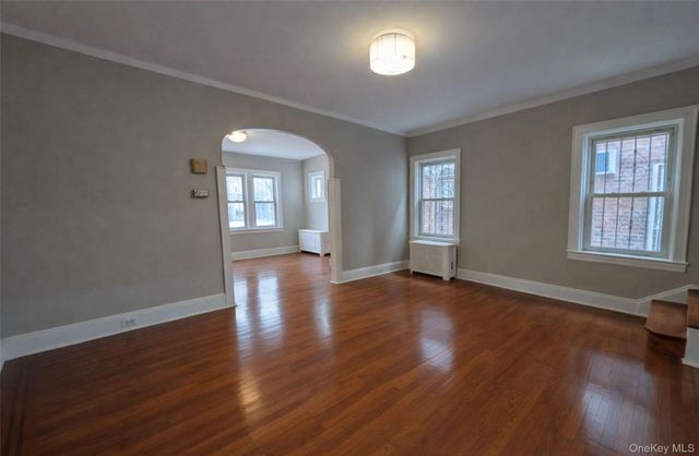 89-32 208th Street, Queens Village, NY 11427