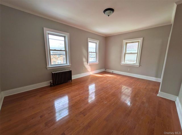 89-32 208th Street, Queens Village, NY 11427