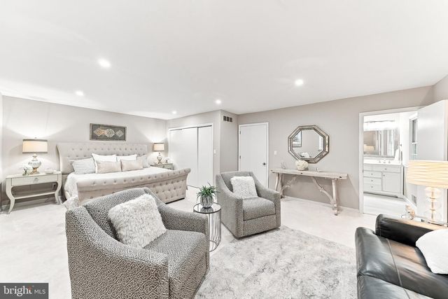 502 BEECHWOOD DR, Kennett Square, PA 19348