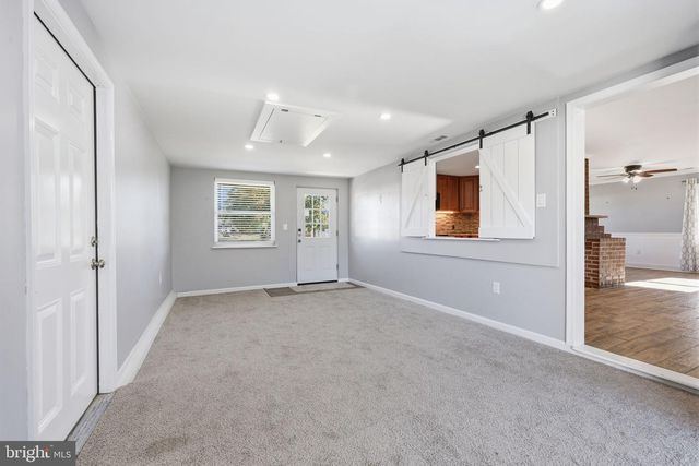45 GRAYSTONE LN, Levittown, PA 19055