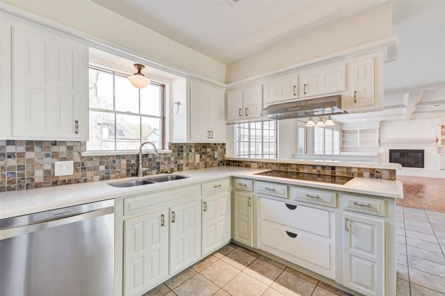 16339 Clearcrest Drive, Houston, TX 77059