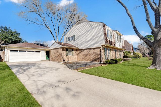 16339 Clearcrest Drive, Houston, TX 77059