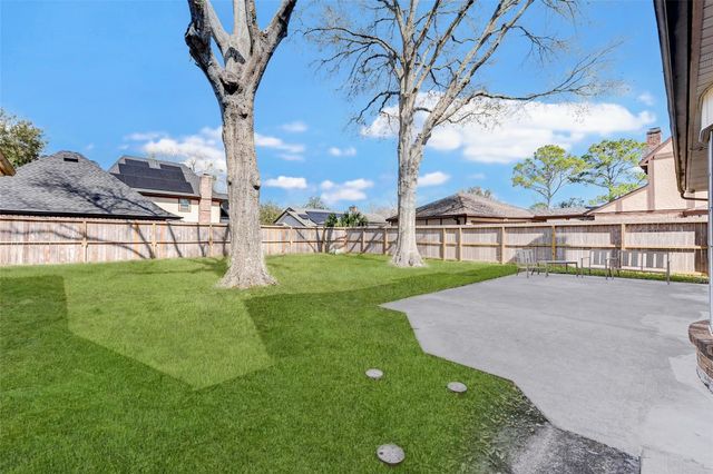 16339 Clearcrest Drive, Houston, TX 77059