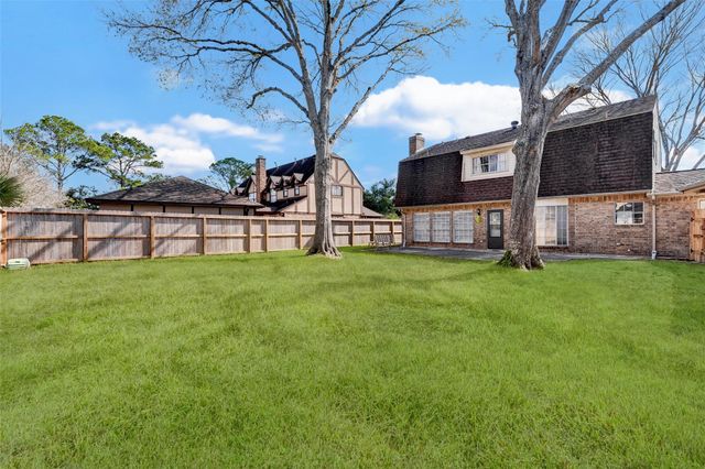 16339 Clearcrest Drive, Houston, TX 77059