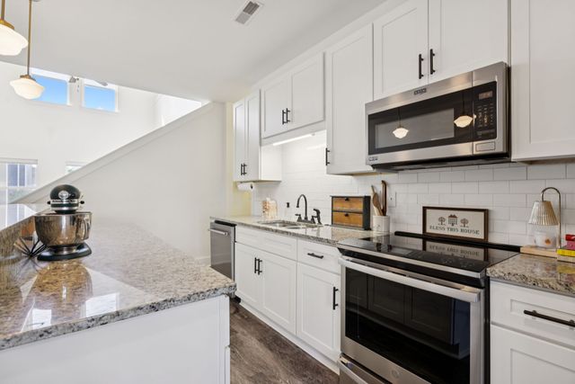 2213 Drone Way, Columbia, TN 38401