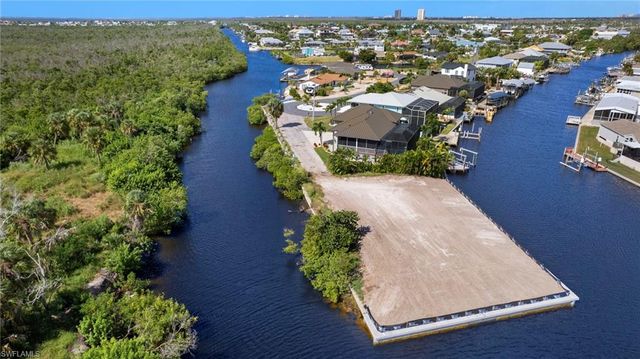 17901 Rebecca AVE, Fort Myers Beach, FL 33931