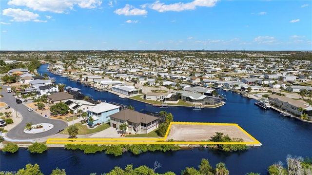 17901 Rebecca AVE, Fort Myers Beach, FL 33931