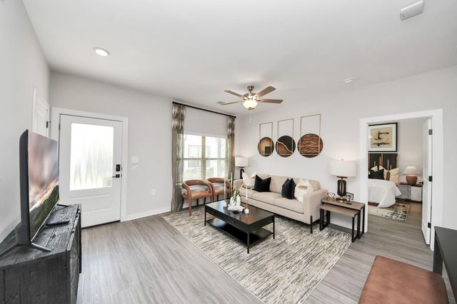 7711 Longmire Road 2, Conroe, TX 77304