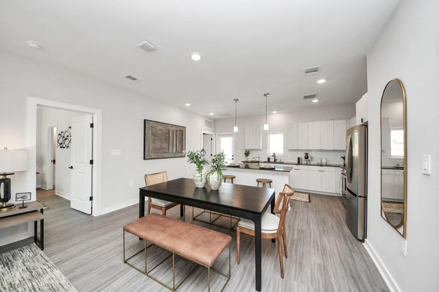 7711 Longmire Road 2, Conroe, TX 77304