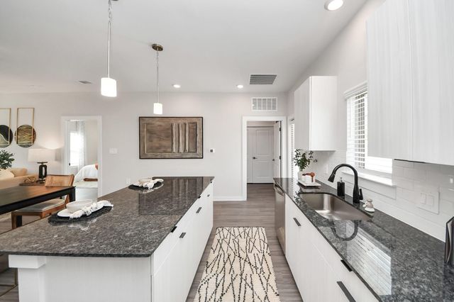 7711 Longmire Road 2, Conroe, TX 77304