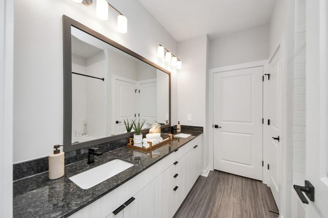 7711 Longmire Road 2, Conroe, TX 77304