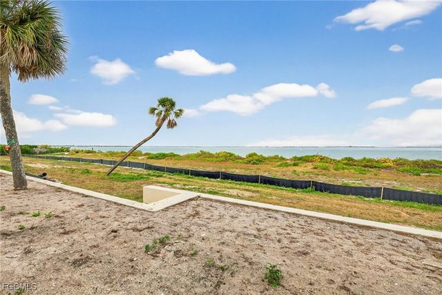 200 Periwinkle WAY 124, Sanibel, FL 33957