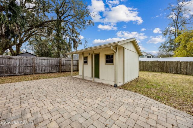 1888 CLEMSON Road, Jacksonville, FL 32217