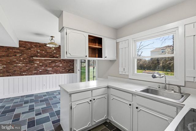 111 EDGE LN, Willingboro, NJ 08046