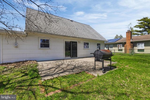 111 EDGE LN, Willingboro, NJ 08046