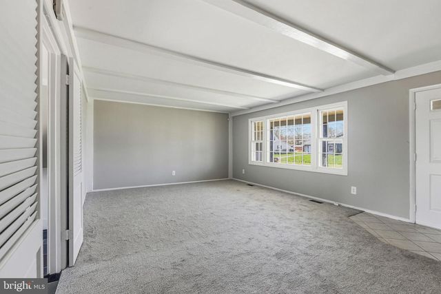 111 EDGE LN, Willingboro, NJ 08046