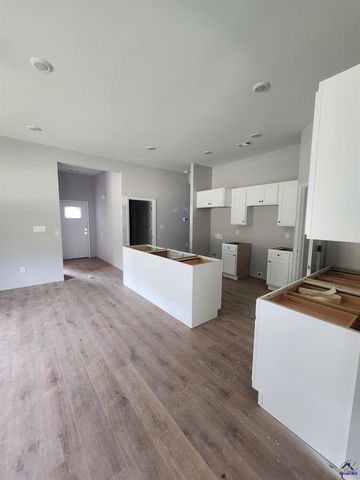 109 Silver Maple Court, Byron, GA 31008