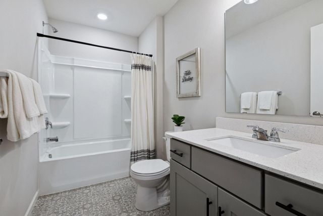 657 Village Drive 03, New Brighton, MN 55112