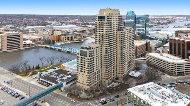 128 Campau Circle Nw, City Of Grand Rapids, MI 49503