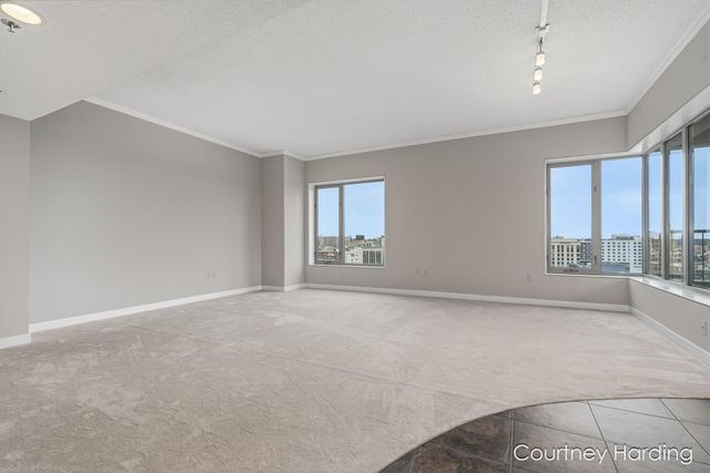 128 Campau Circle Nw, City Of Grand Rapids, MI 49503