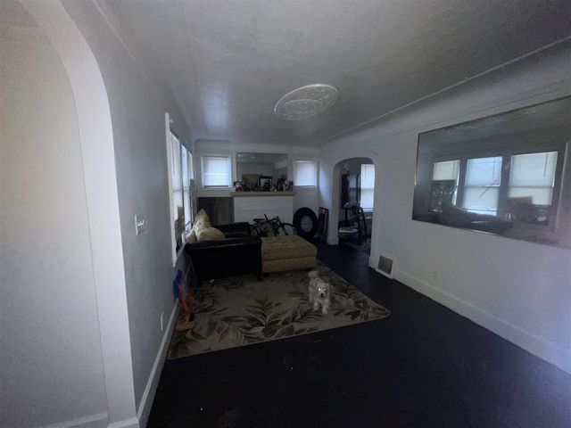 9400 Mendota Street, Detroit, MI 48204