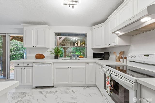 11102 Northstar Way SW, Lakewood, WA 98498