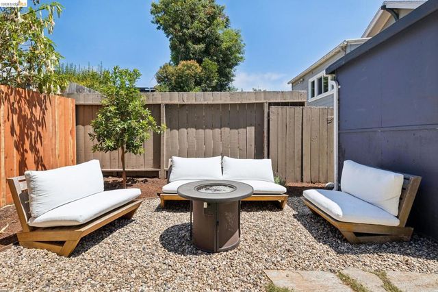1409 66Th St, Berkeley, CA 94702