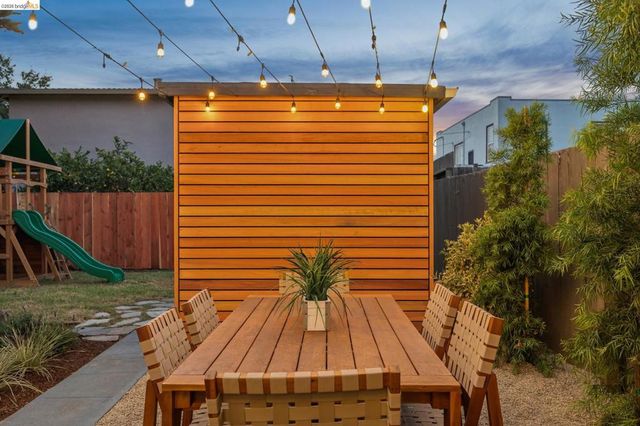 1409 66Th St, Berkeley, CA 94702