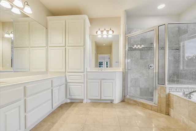 801 Chrissys CV, Austin, TX 78733
