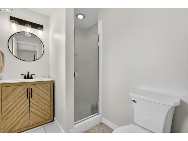 1800 Ne 159TH Ave, Portland, OR 97230