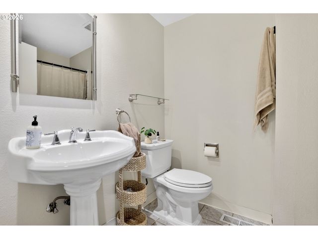 1800 Ne 159TH Ave, Portland, OR 97230