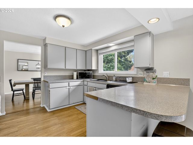 1800 Ne 159TH Ave, Portland, OR 97230