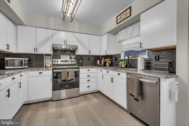 7891 BEACHLAND, Stoney Beach, MD 21226