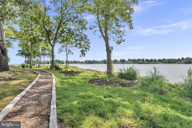 7891 BEACHLAND, Stoney Beach, MD 21226