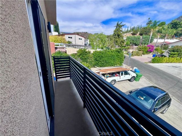 10787 Las lunitas Avenue, Tujunga, CA 91042