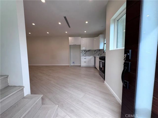 10787 Las lunitas Avenue, Tujunga, CA 91042