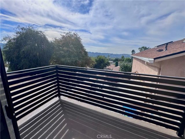 10787 Las lunitas Avenue, Tujunga, CA 91042